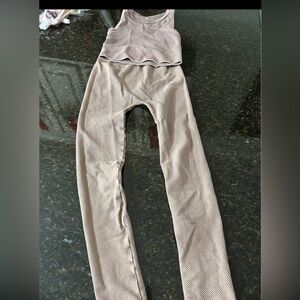 Basik leggings and tank